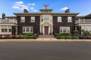 Traditions Hotel & Spa Johnson City - Binghamton, Ascend Hotel Collection