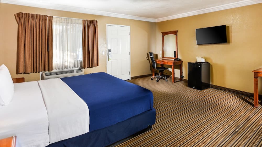 Hollywood Inn Express North