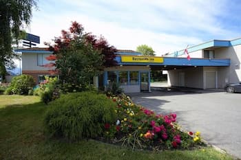 Recreation Inn & Suites