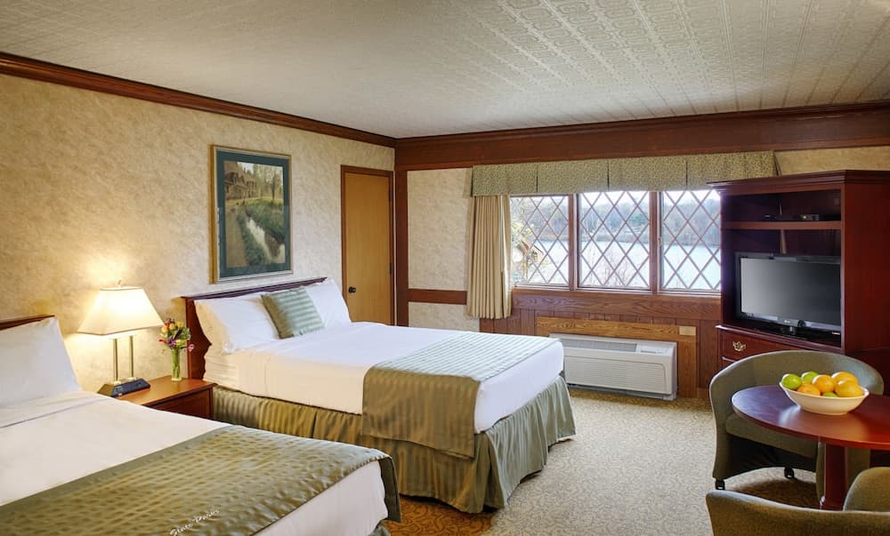 Punderson Manor Lodge and Conference Center