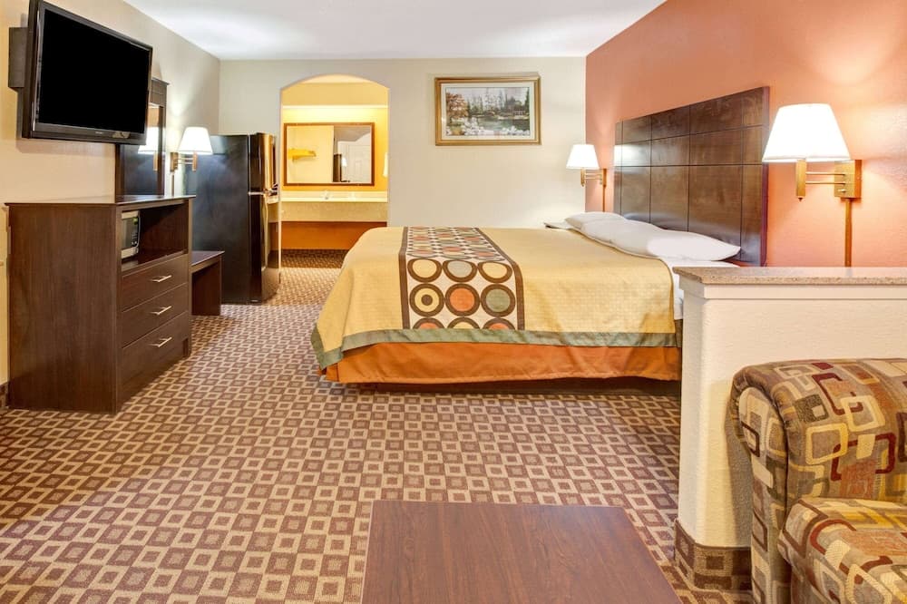 Super 8 by Wyndham Mont Belvieu/Baytown East