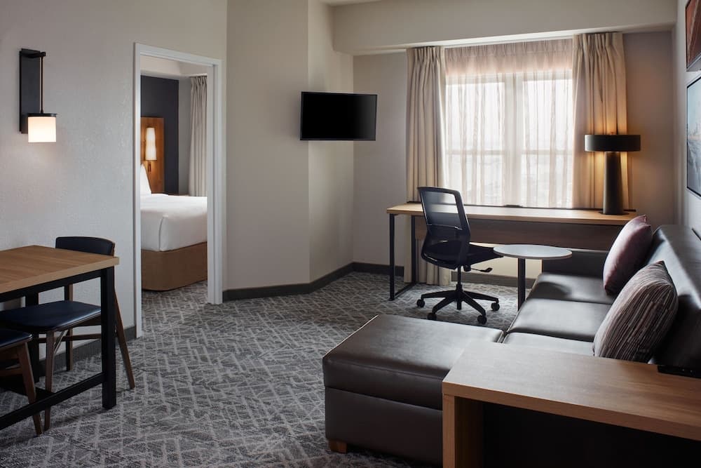 Residence Inn by Marriott Mississauga - Airport Corporate Centre West