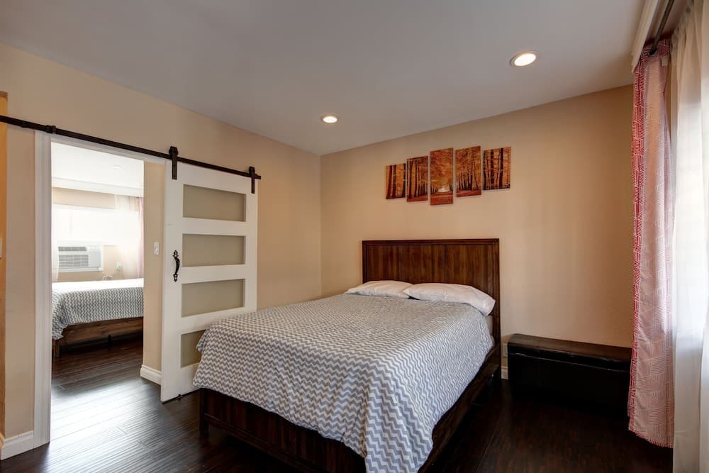 Tradewinds Hotel LAX Airport