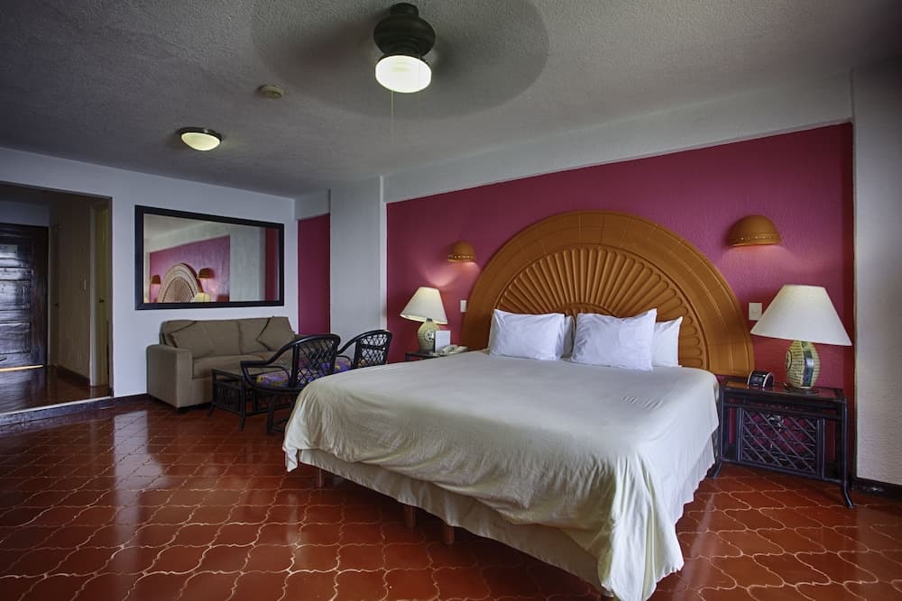 Costa Sur Resort & Spa