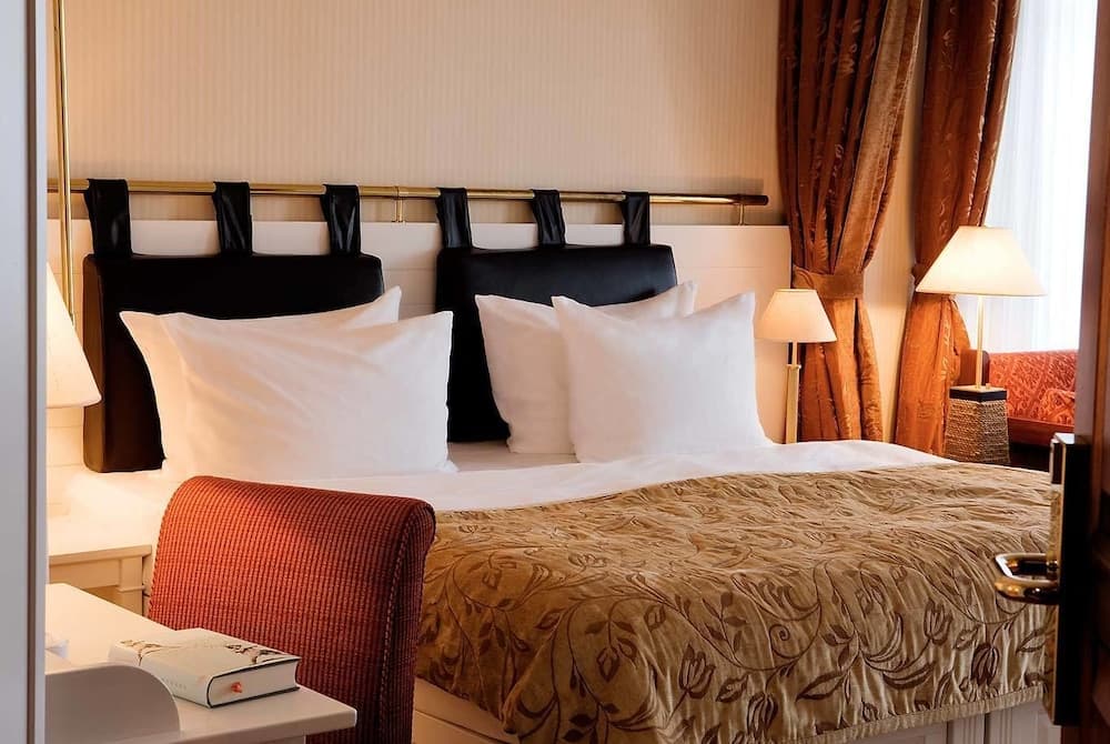 Yachthafenresidenz Hohe Duene