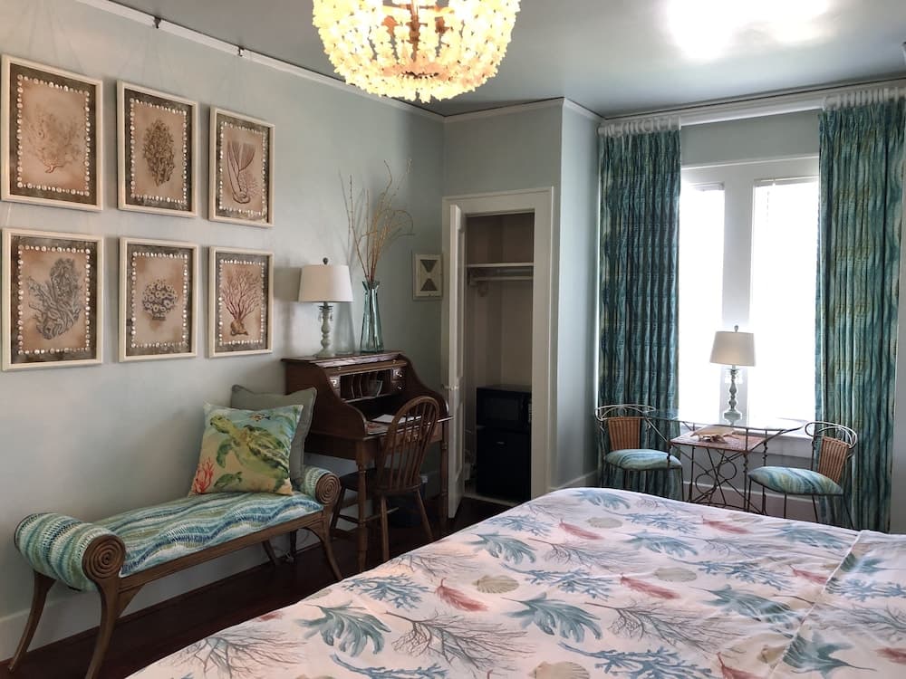 Avenue O Bed & Breakfast