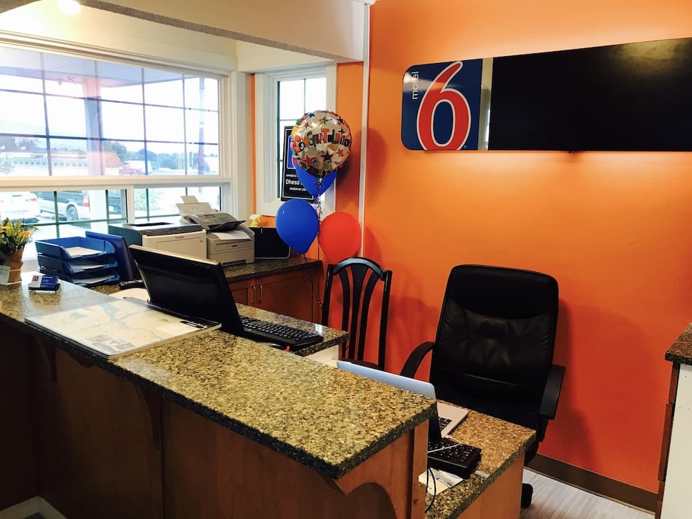 Motel 6 Kamloops, BC