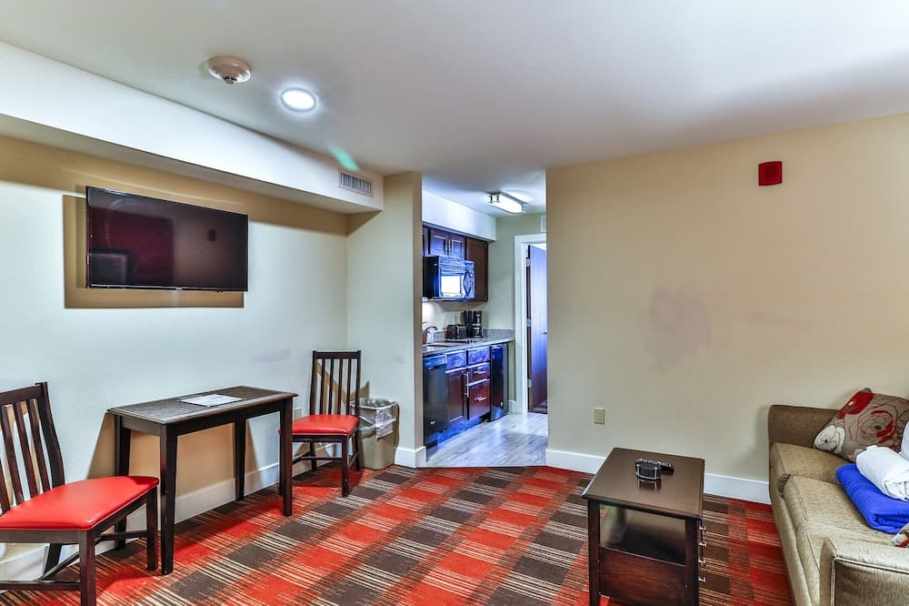 Polynesian Hotel & Suites Wisconsin Dells/Lake Delton