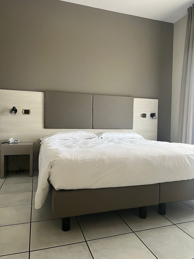 Le Terrazze Sul Lago Residence & Hotel