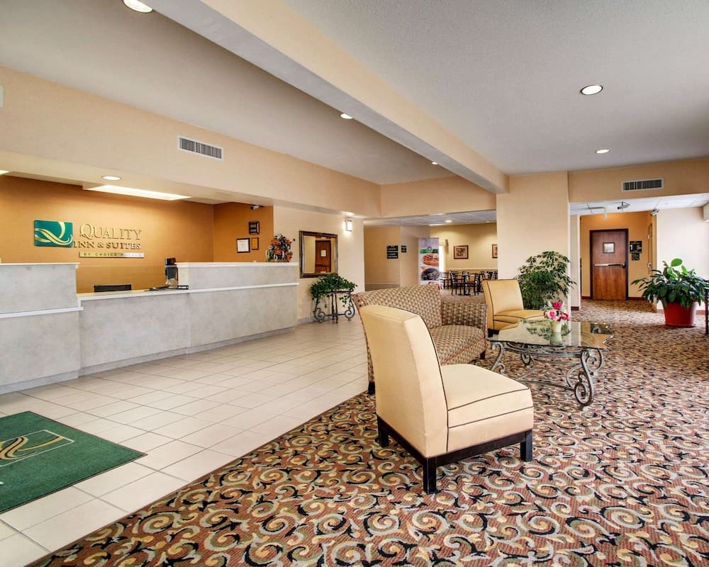 Quality Inn &  Suites Hattiesburg North