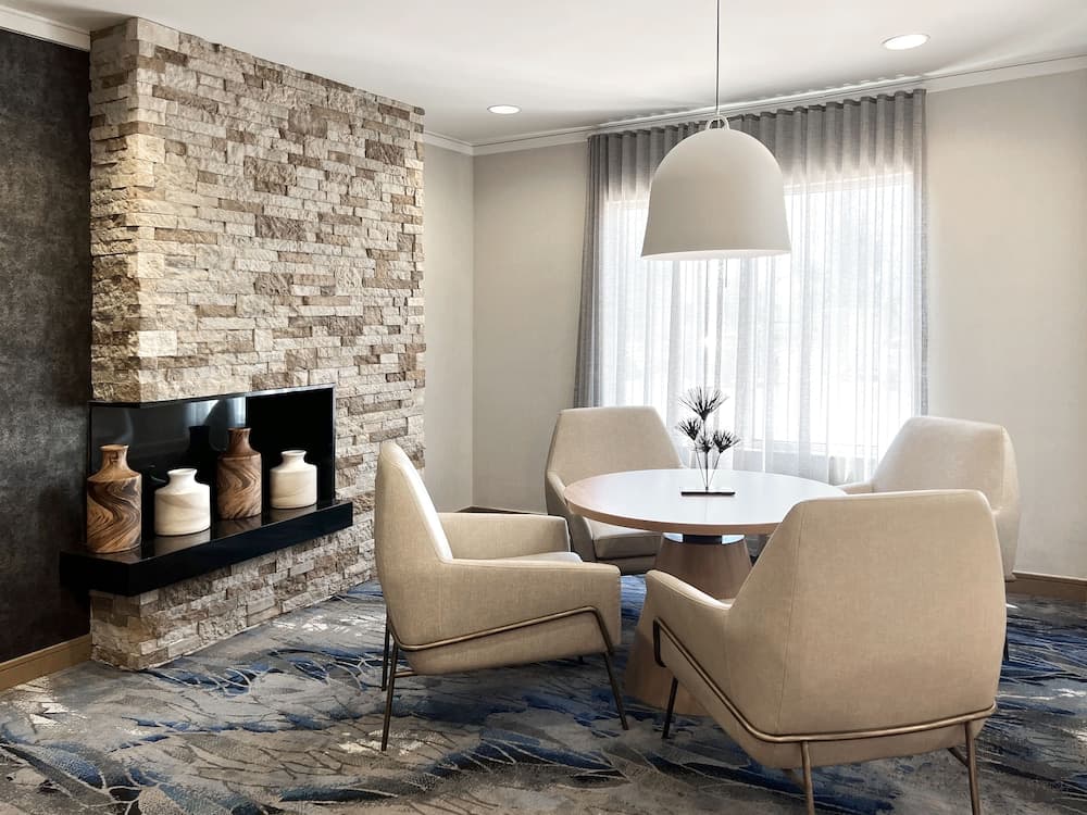 Fairfield Inn & Suites by Marriott Rogers