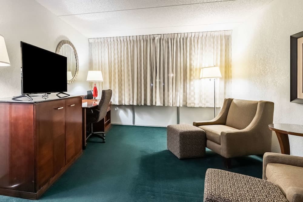 Quality Inn & Suites Albert Lea