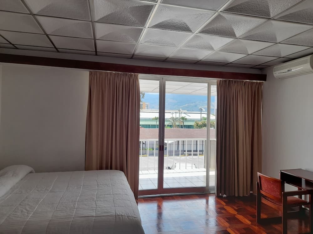 Costa Rica Tennis Club & Hotel