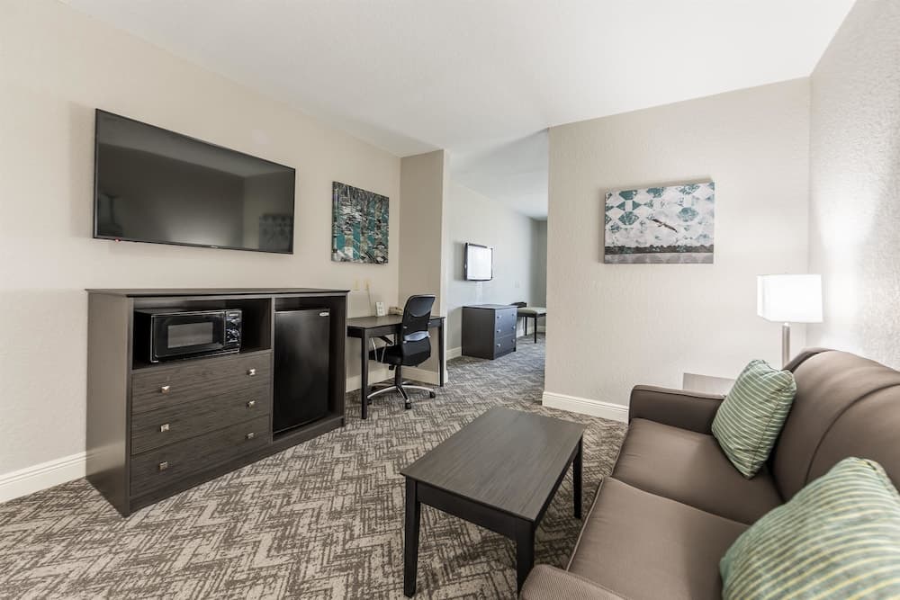 Best Western Plus Sebastian Hotel & Suites