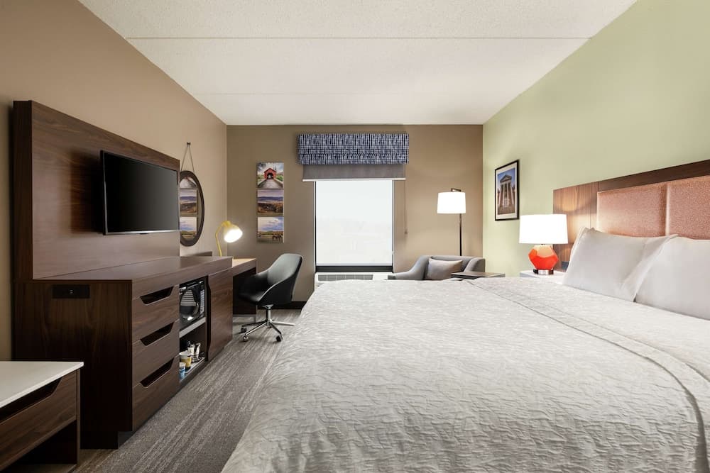 Hampton Inn & Suites Frederick-Fort Detrick