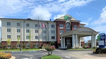 Holiday Inn Express & Suites Tuscaloosa-University, an IHG Hotel