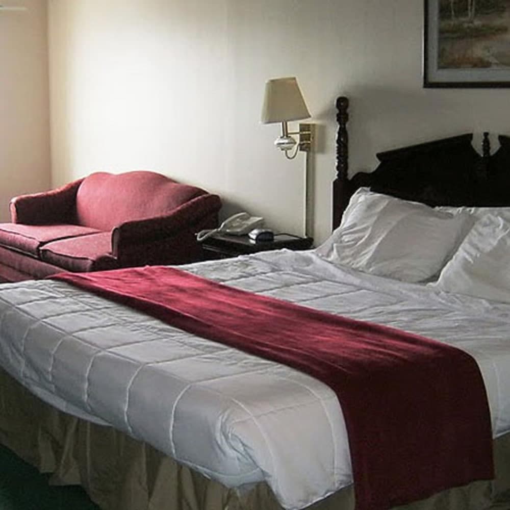 Voyageur Inn and Conference Center