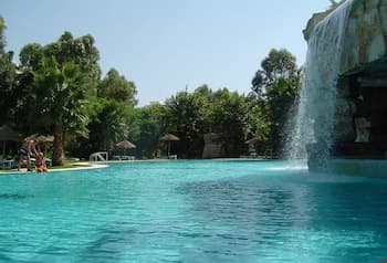 Shell Beach Hotel & Spa