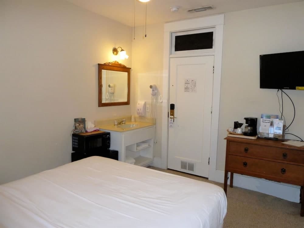 Americas Best Value Inn & Suites Royal Carriage