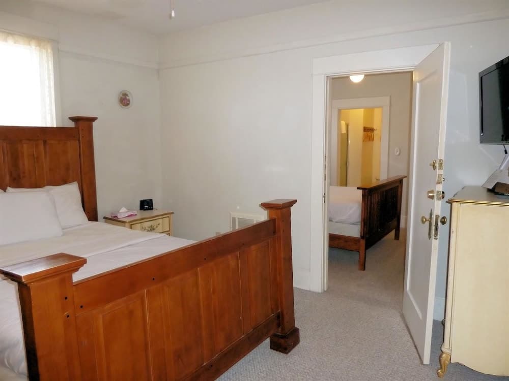 Americas Best Value Inn & Suites Royal Carriage