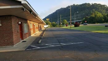 Budget Host Inn Charleston