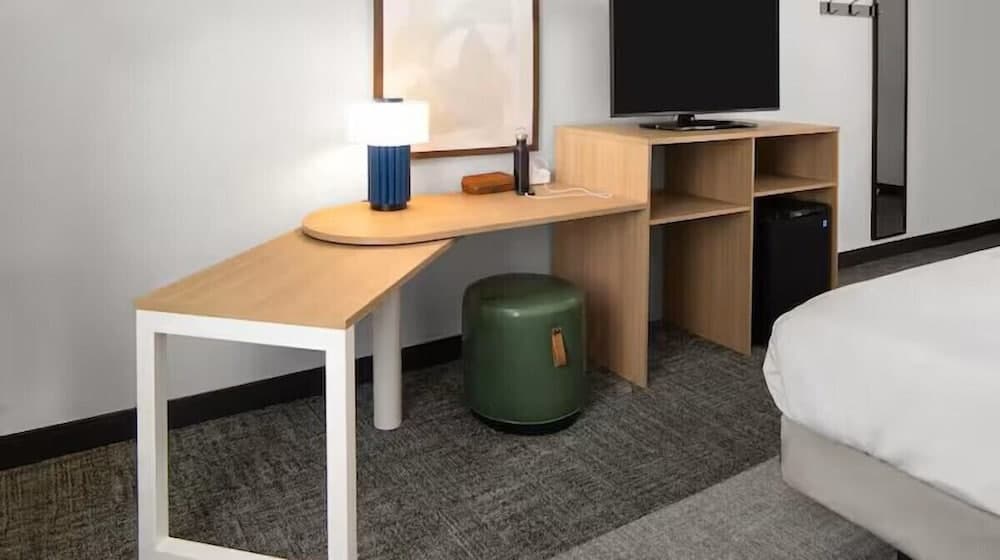 Spark by Hilton - Kent, Seattle