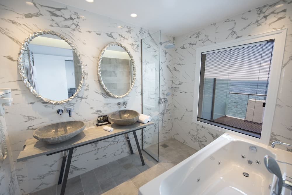 Golden Star City Resort