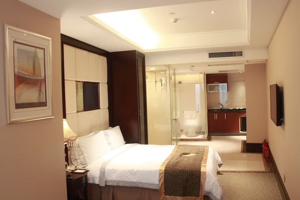 Royal Mediterranean Hotel