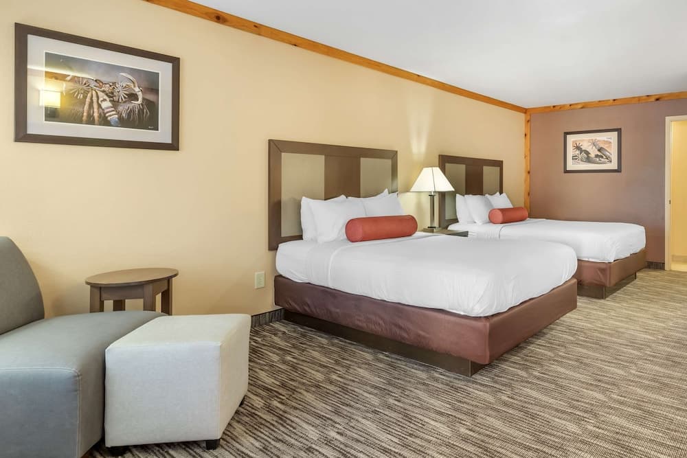 Best Western Windwood Inn & Suites