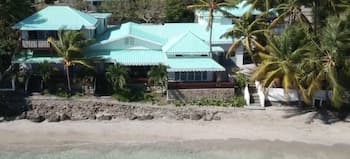 Bequia Beachfront Villa Hotel