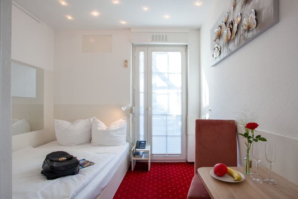 Relax Hotel & SPA Stuttgart