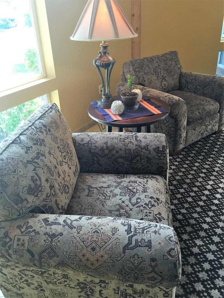 River Lodge And Grill