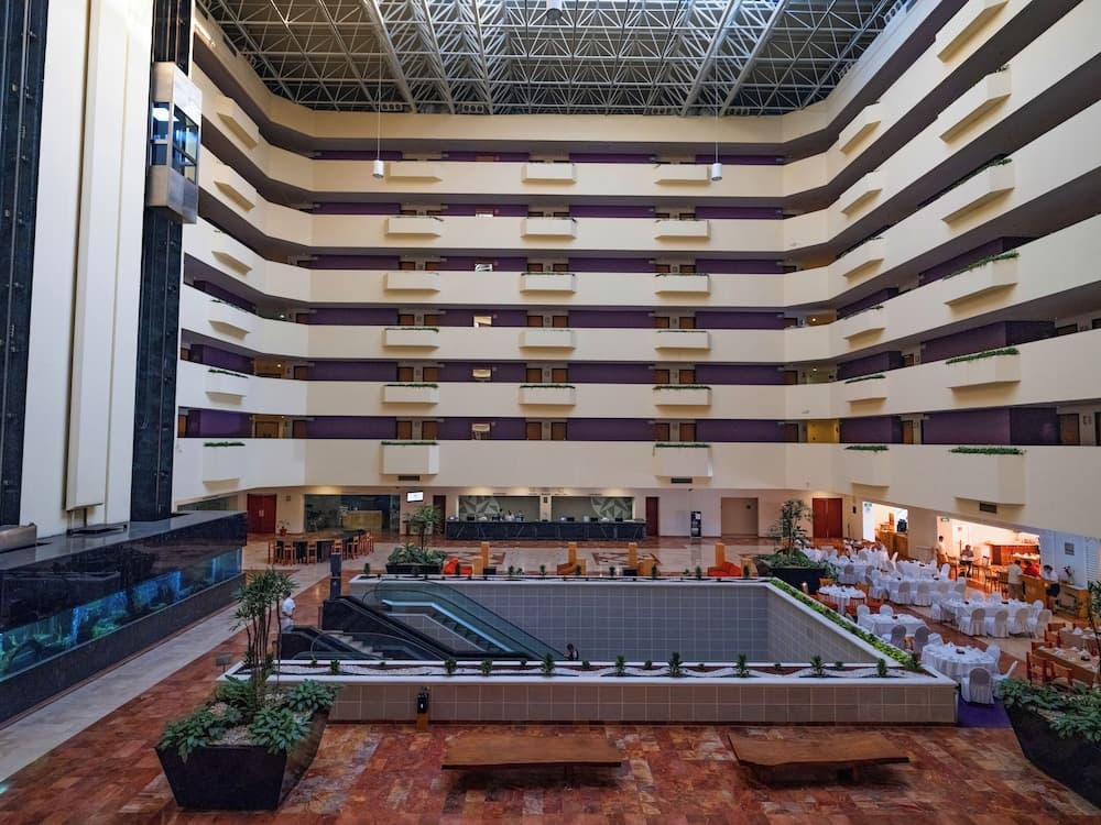 Galería Plaza Veracruz by Brisas