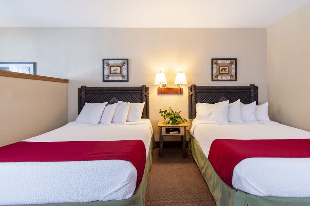 Six Flags Great Escape Lodge & Indoor Waterpark