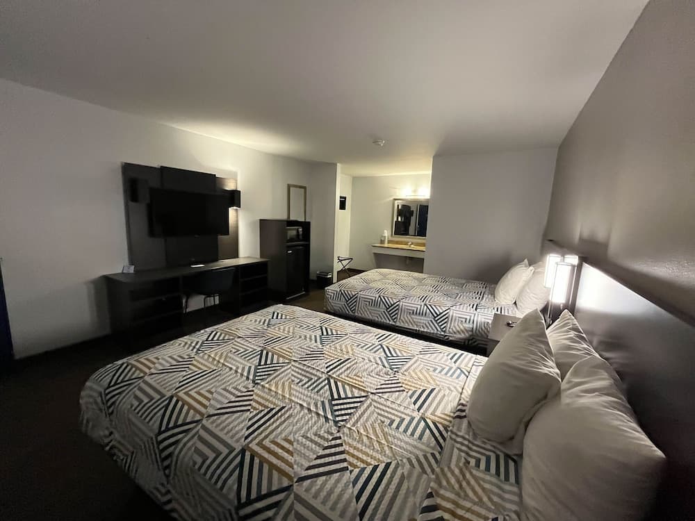 Motel 6 Junction, Texas - Llano River