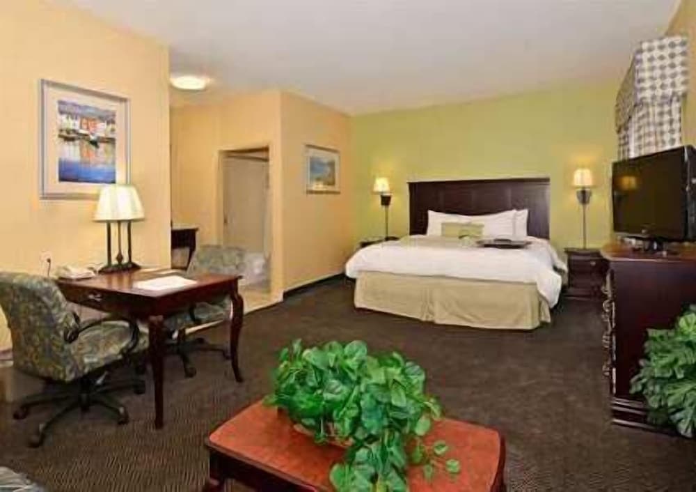 Hampton Inn & Suites Nacogdoches
