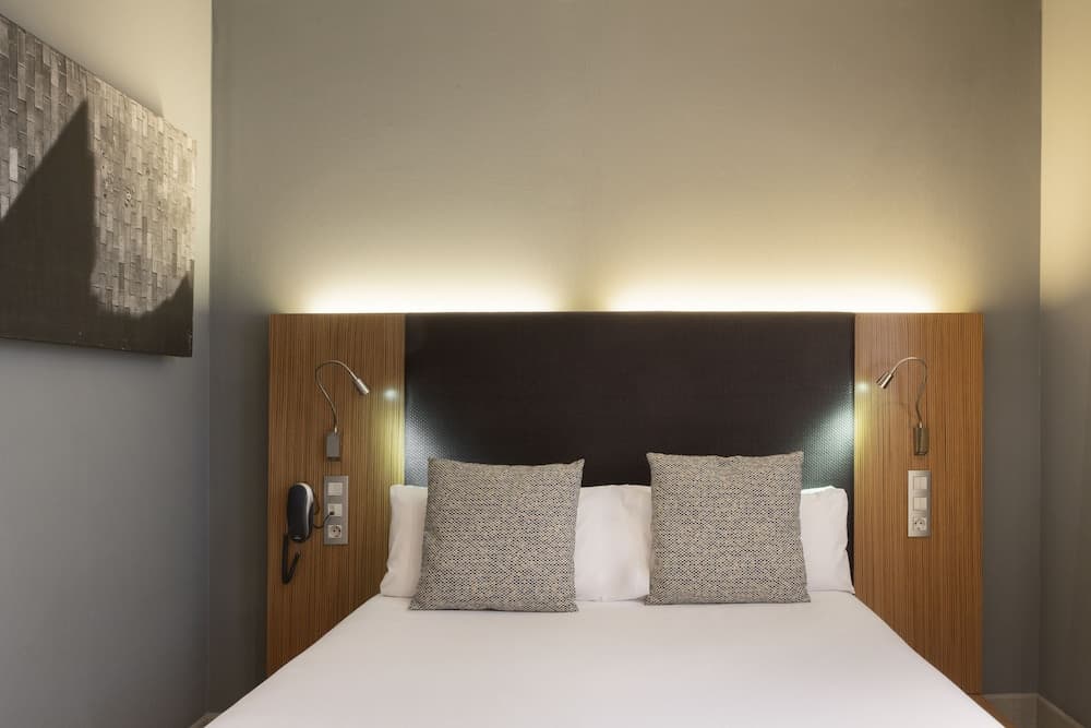 Petit Palace Tres Cruces