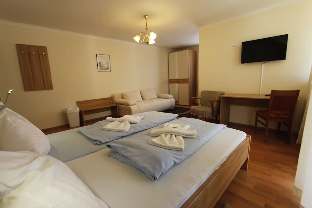 Hotel Restaurant Adria - Stuben