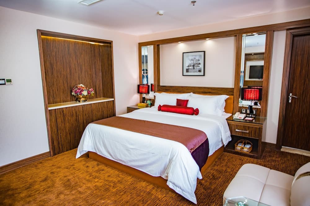 Nanyang King's Gate Hotel - Free Shuttle Service to Canton Fair