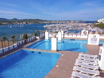 Central Park Apartamentos - Adults Only