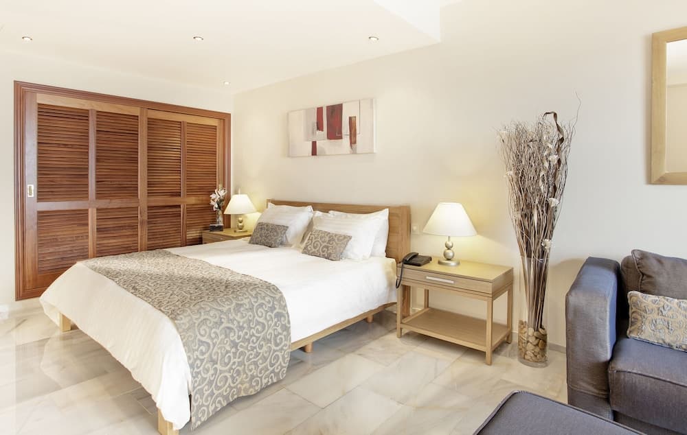 Sunset Beach Club Hotel Apartments