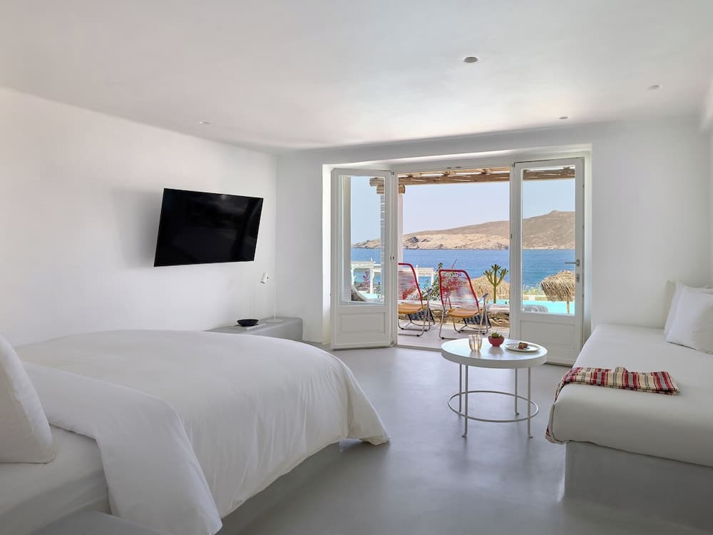 Mykonos Lolita, A Grecotel Resort to Live