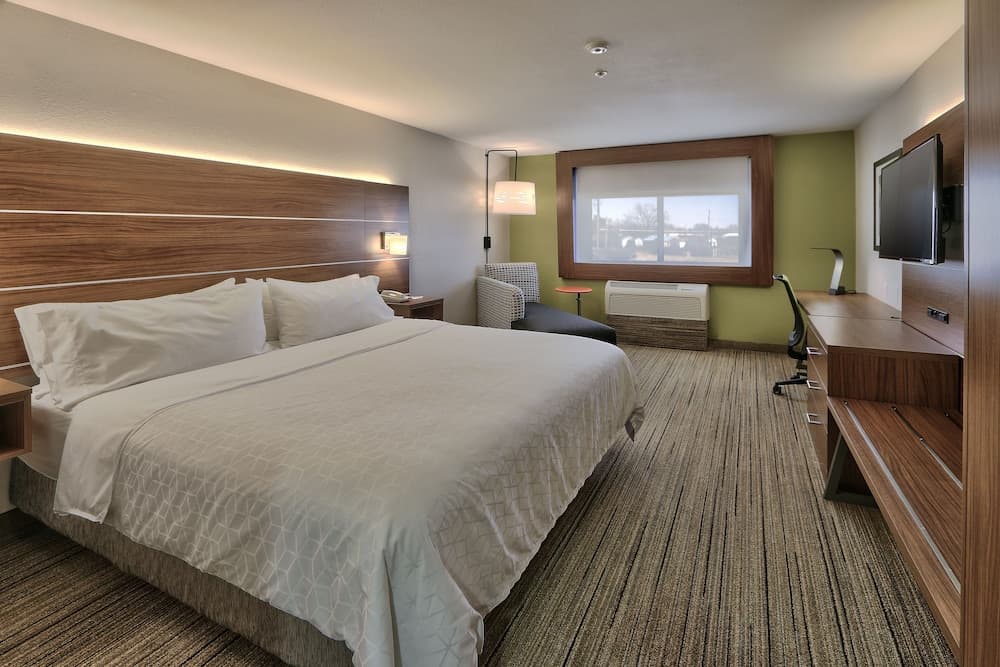 Holiday Express & Suites Portales by IHG