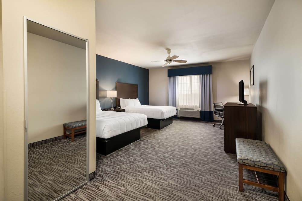 Best Western Plus Lake Dallas Inn & Suites