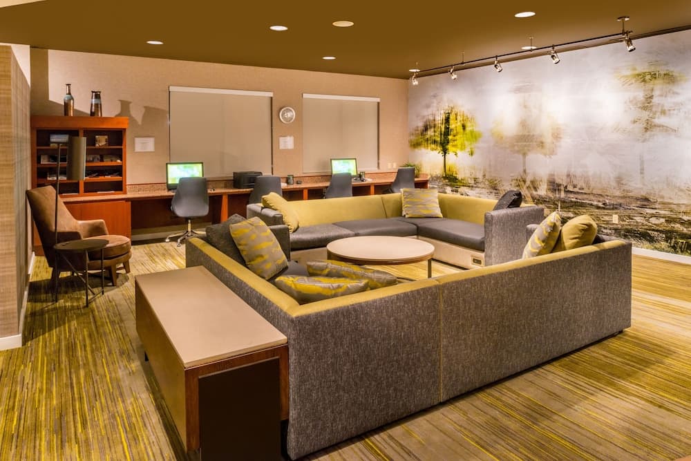 Courtyard Thousand Oaks Ventura County