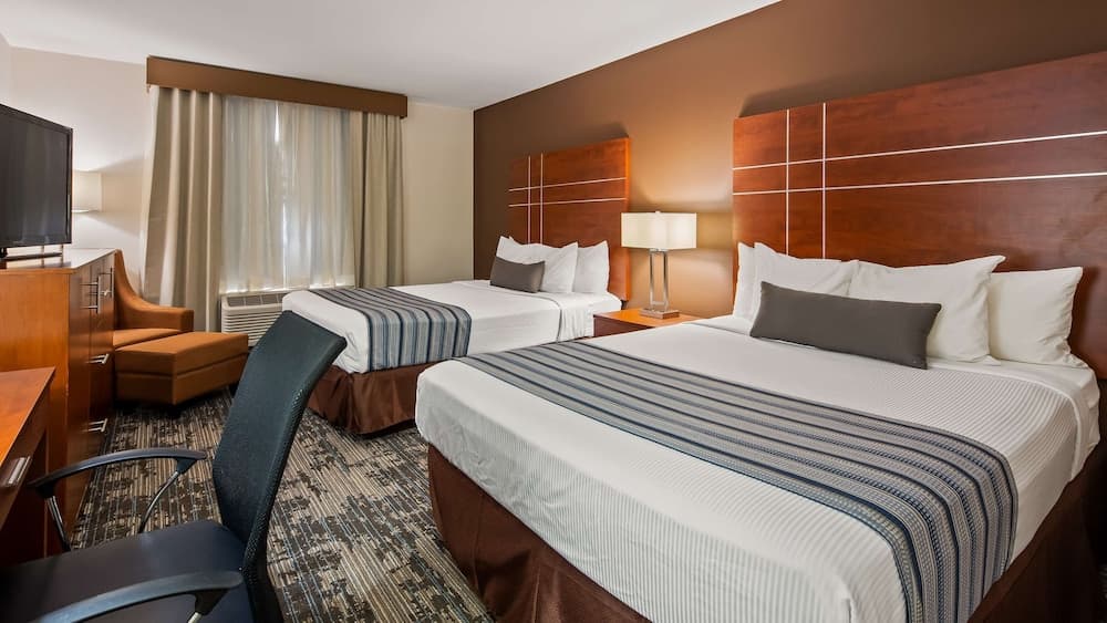 Best Western Plus Wakeeney Inn & Suites