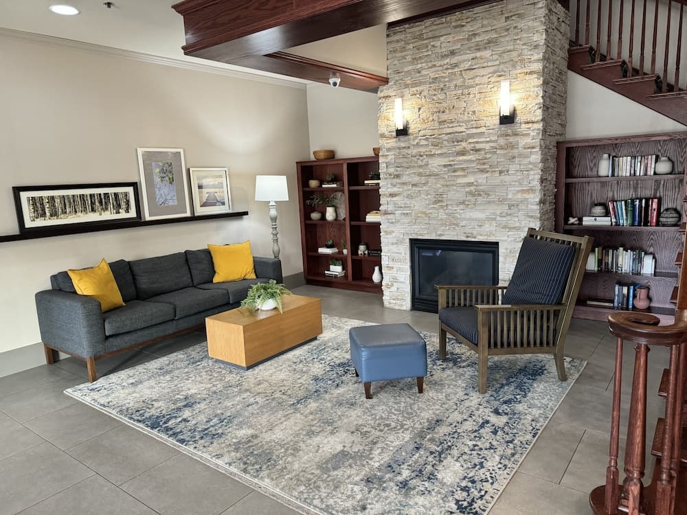 Comfort Inn & Suites St. Paul Northeast