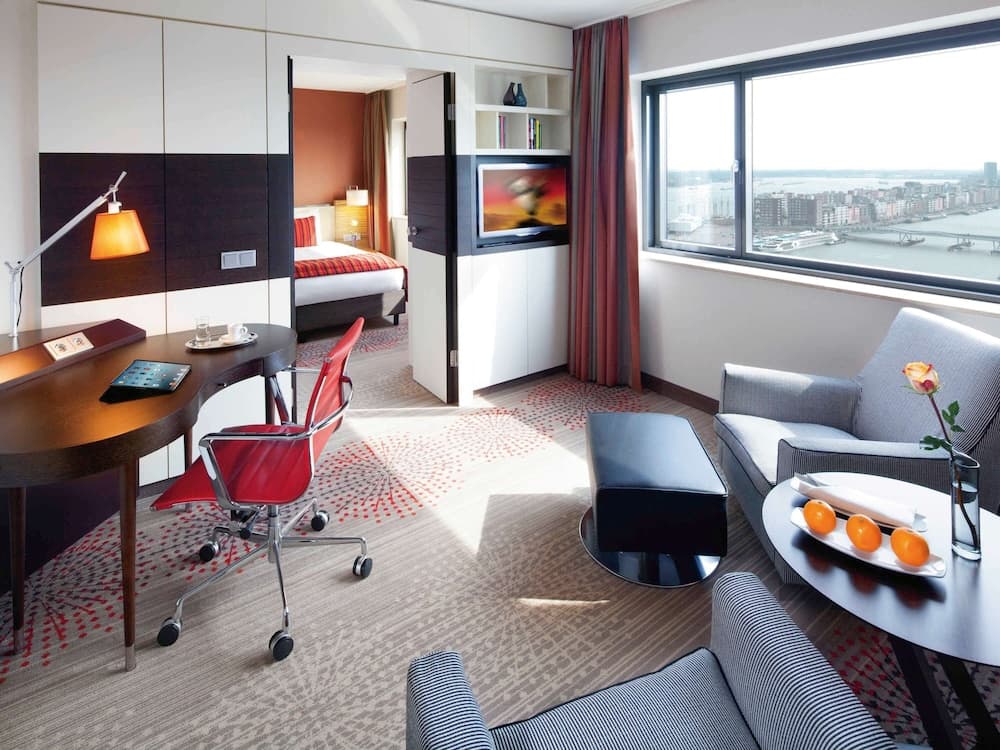 Mövenpick Hotel Amsterdam City Centre