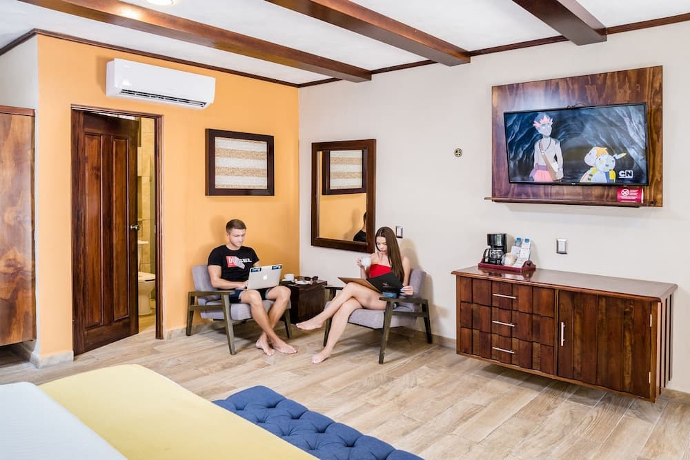 Hotel Hacienda Inn Aeropuerto