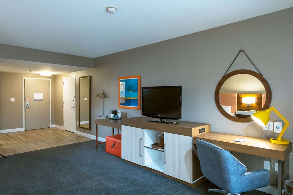 Hampton Inn & Suites Jamestown